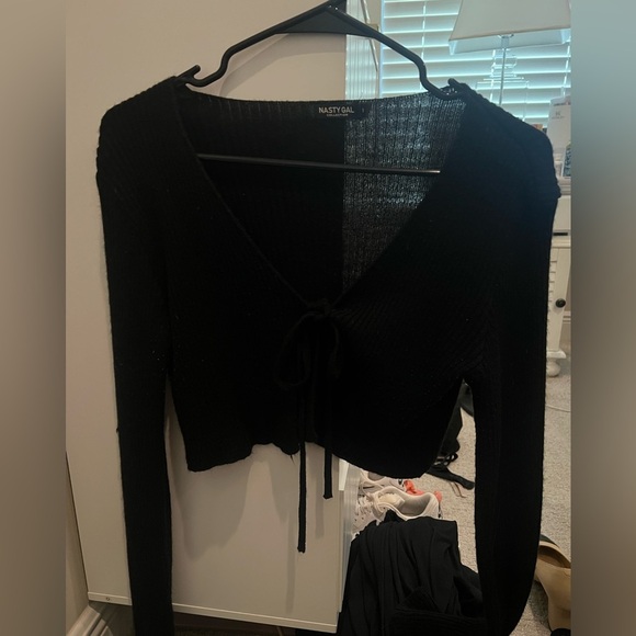 NASTY GAL CROPPED CARDIGAN - Picture 2 of 2